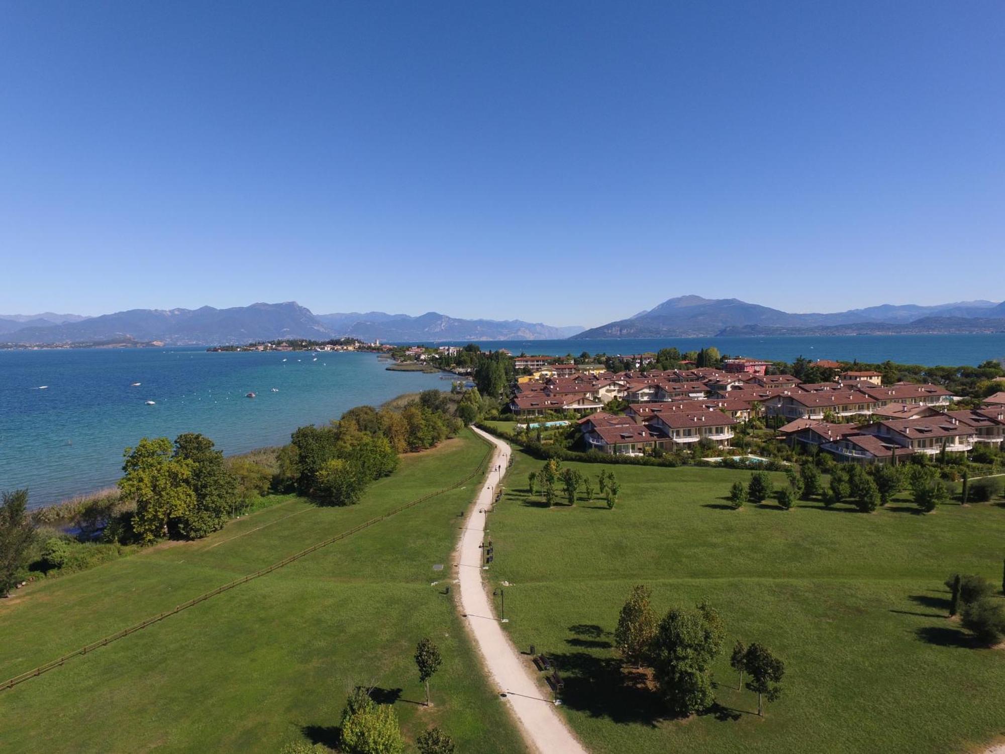 Appartamento Gardagate - Residenza Caesar 'Benaco' Sirmione Esterno foto